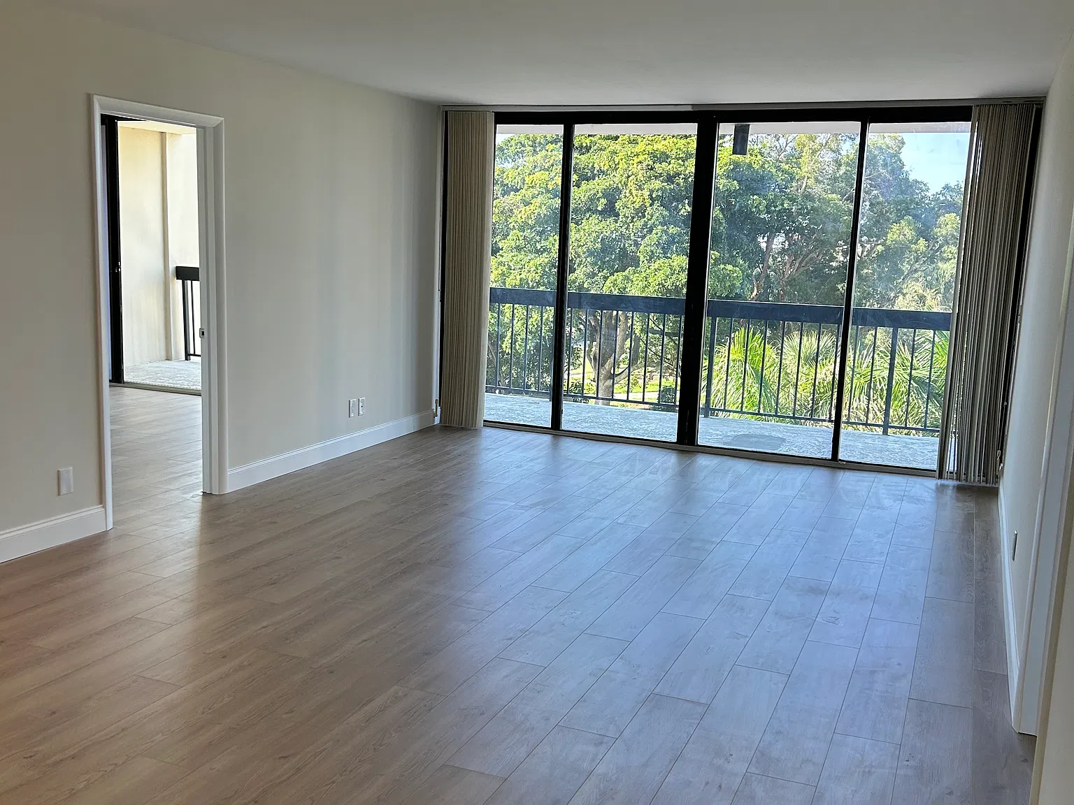 2 bed, 1258 sqft, $2,200 — Photo 2