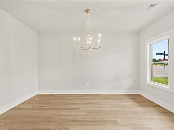 4th image of 142 Willoughby Way