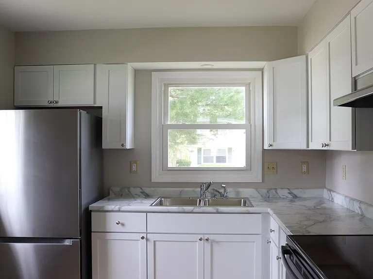 800 S High St #17 — Photo 9