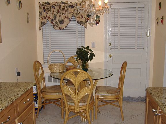Eat in Kitchen