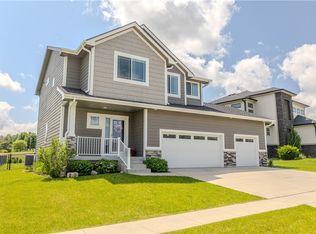 9930 Marnewood Dr, Johnston, IA 50131