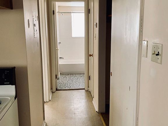 5th image of 2438 E Kelly St APT 28C
