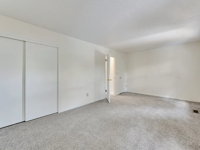 1132 Clear Springs Rd — Photo 23