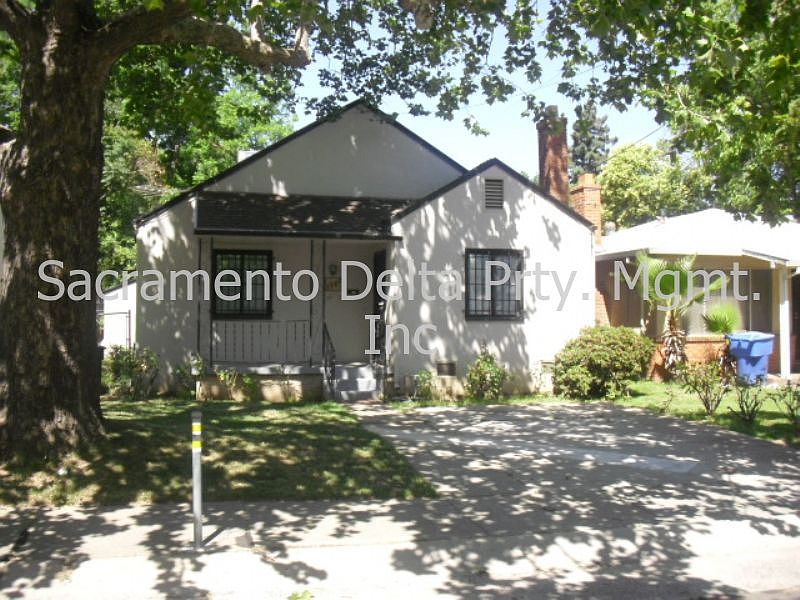 1st image of 3740 35th St