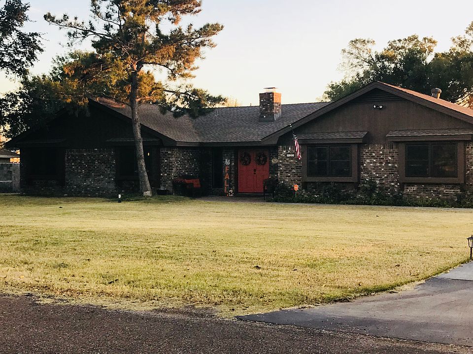 1st image of 823 Burgess St