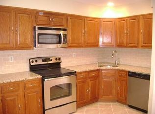 384B Stirling Dr, Monroe Township, NJ