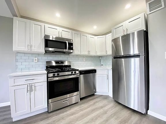 2nd image of 830 Magenta St APT 5C