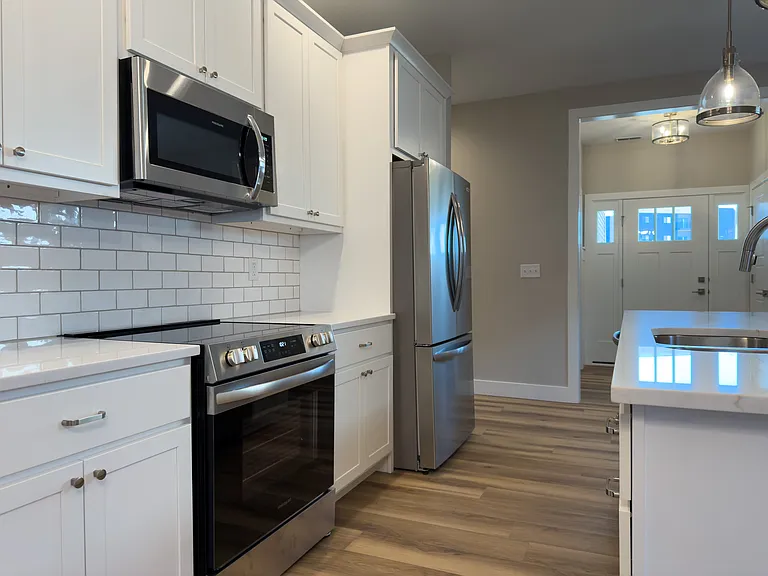 4504 Hogan Dr — Photo 6