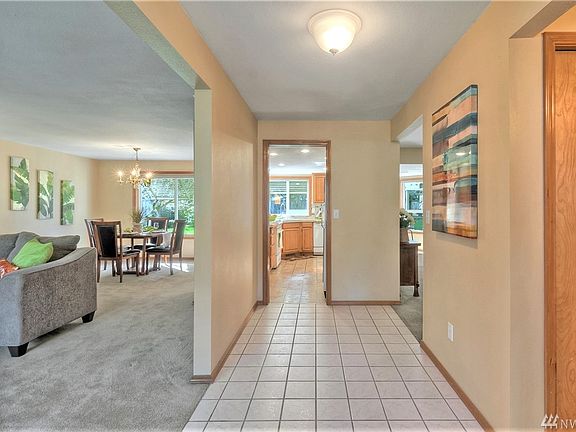 3rd image of 7411 Henderson Ct SE
