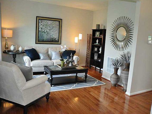 2nd image of 8060 Fairmont Dr