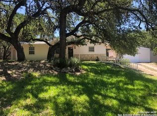 566 Creekside Dr, Canyon Lake, TX 78133