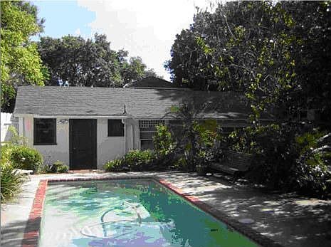 Guest House and Pool
