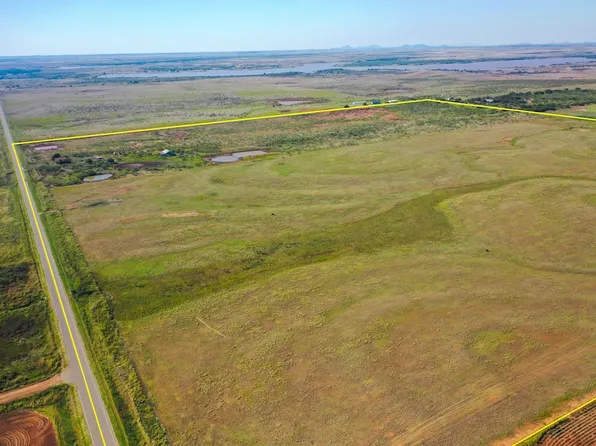 23070 County Road 173 E, Frederick, OK 73542