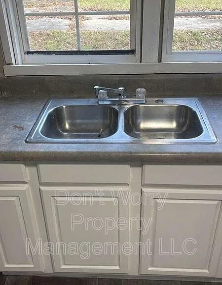 404 Carroll St — Photo 17