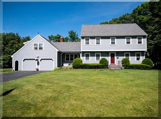 11 Starwood Xing, Andover, MA 01810