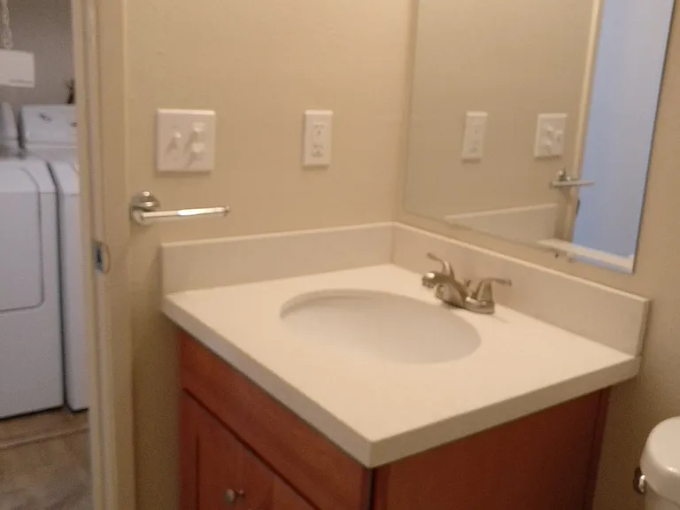 1605 Maple Ln #B — Photo 4