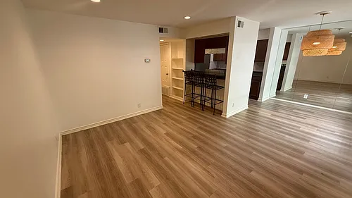 500 E Riverside Dr #132 Photo 1
