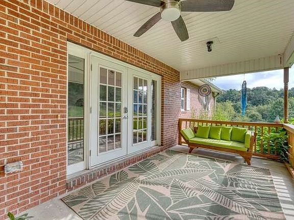 5th image of 147 Sawyer Cove Rd