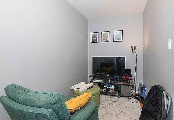 4th image of 20-52 45th St #1A