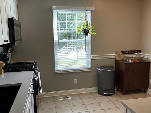 4th image of 7651 Sweetwood Ct