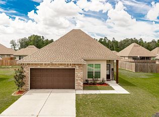 8923 Perry Park Dr, Denham Springs, LA 70726
