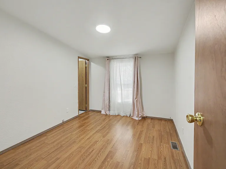 149 Fireside St — Photo 32