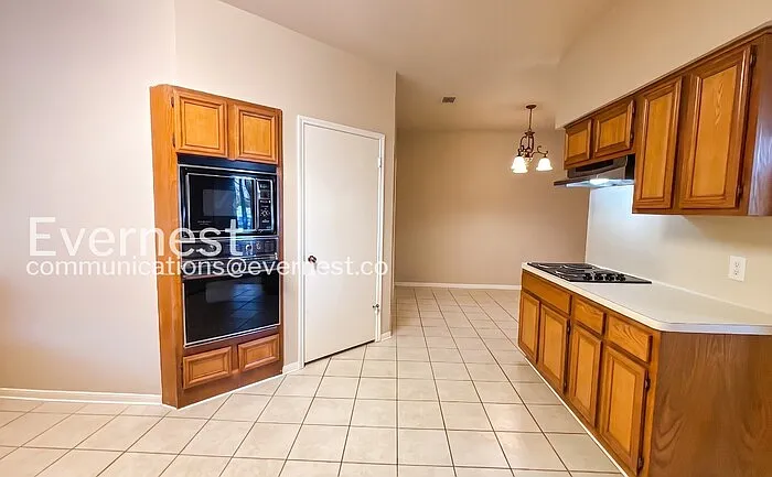 3103 Hazy Park Dr — Photo 3