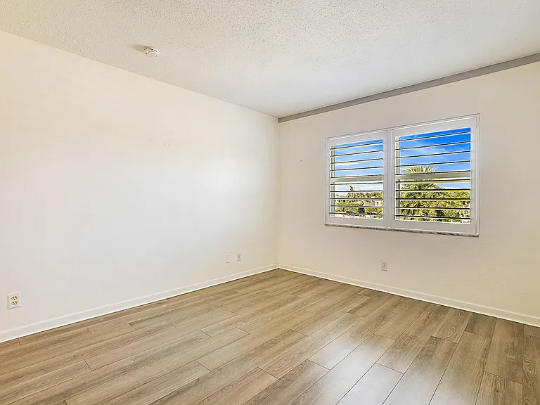 230 N Federal Hwy #305 — Photo 18