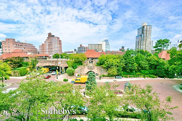 Rented by Terrace Sotheby's International Realty | media 16