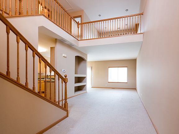 2nd image of 309 Abington Woods Dr