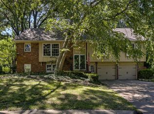 9814 W 96th St, Overland Park, KS 66212