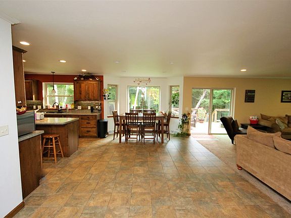 4th image of 226163 Clearview Dr