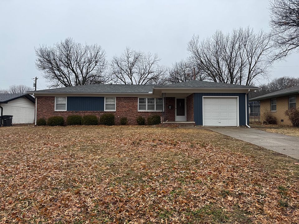 1st image of 2225 Edgemont Dr