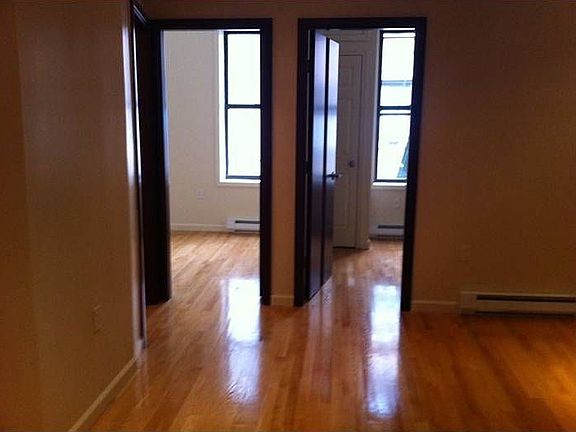 2nd image of 211 W 109th St APT 4C