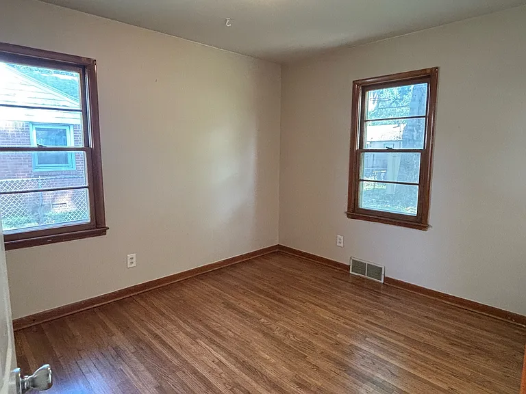 1321 E Wassall St — Photo 7