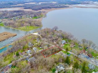 39204 N Jackson Dr, Spring Grove, IL 60081