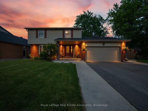 45 Cleaveholm Dr, Halton Hills, ON L7G 3E3