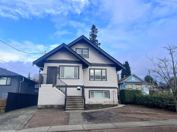 5XX E 9th St, North Vancouver, BC V7L 2B1