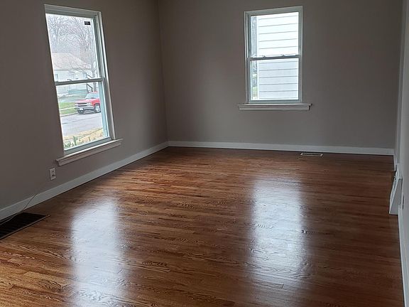 3rd image of 3528 Saint Gregory Ln