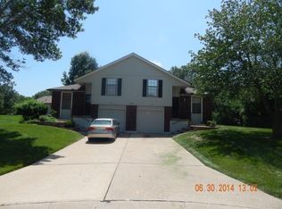 503 SE 3rd Street Ter, Lees Summit, MO 64063
