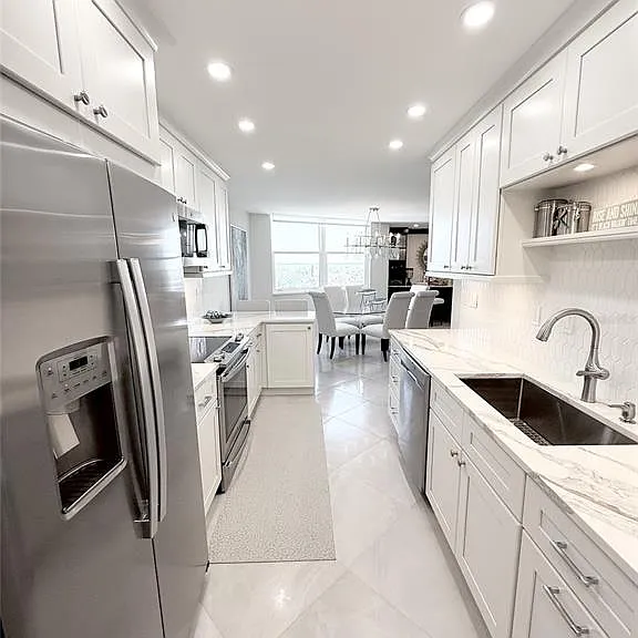 1050 Longboat Club Rd #803 — Photo 16