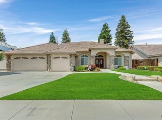 10300 Mountaingate Ln, Bakersfield, CA 93311