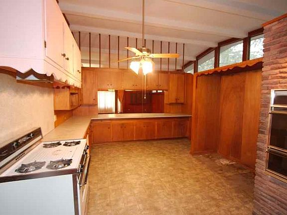 3rd image of 1203 W Cherry Ave