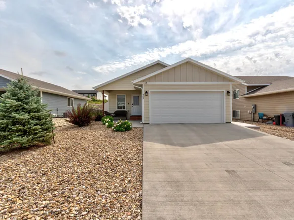 408 Diamond Ridge Blvd, Rapid City, SD 57703