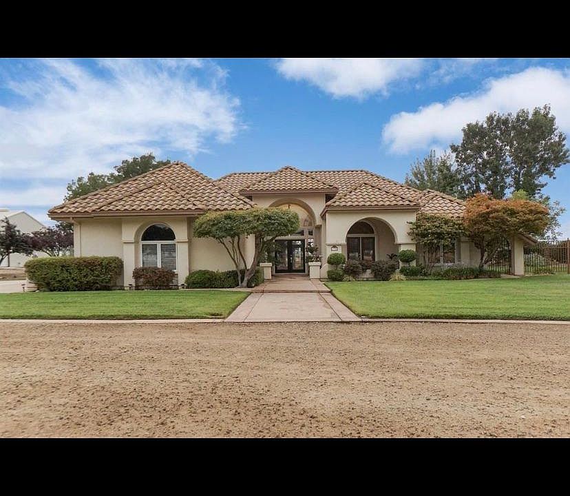 1st image of 9790 E Harney Ln