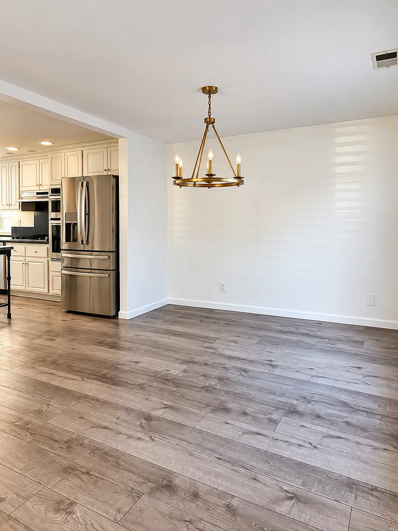 Stunning 4-Bedroom Carmichael Home with Pool, Spa & Corner-Lot Setting — Photo 4