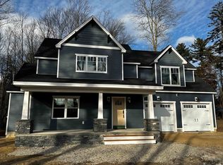 2 Ella Woods Dr, Kittery, ME 03904