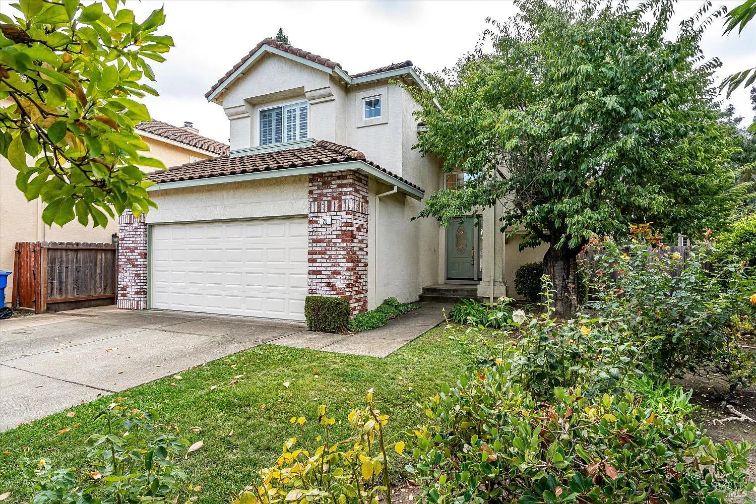 20 Helman Court photo 1