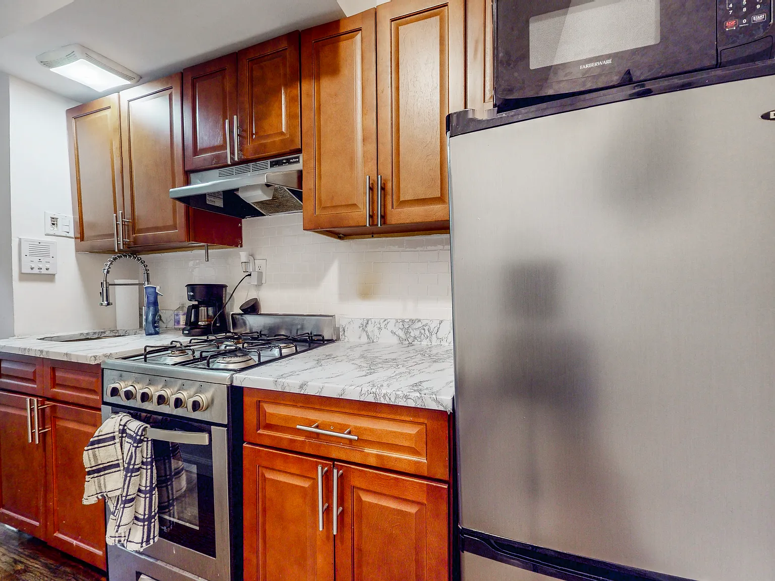 174 Thompson Street — Photo 4