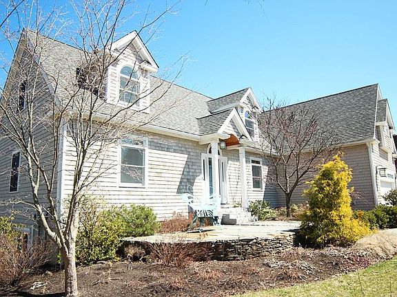3rd image of 25 Unicorn Cir